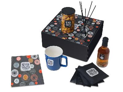 Подарочный набор Re:y. Treat с кружкой, сиропом и попкорном