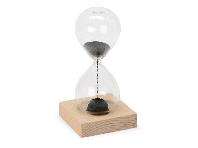Песочные магнитные часы на деревянной подставке Infinity