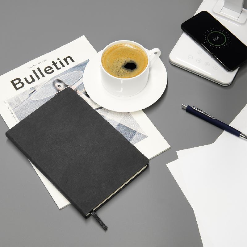 Ежедневник Stella недатированный с магнитом на обложке