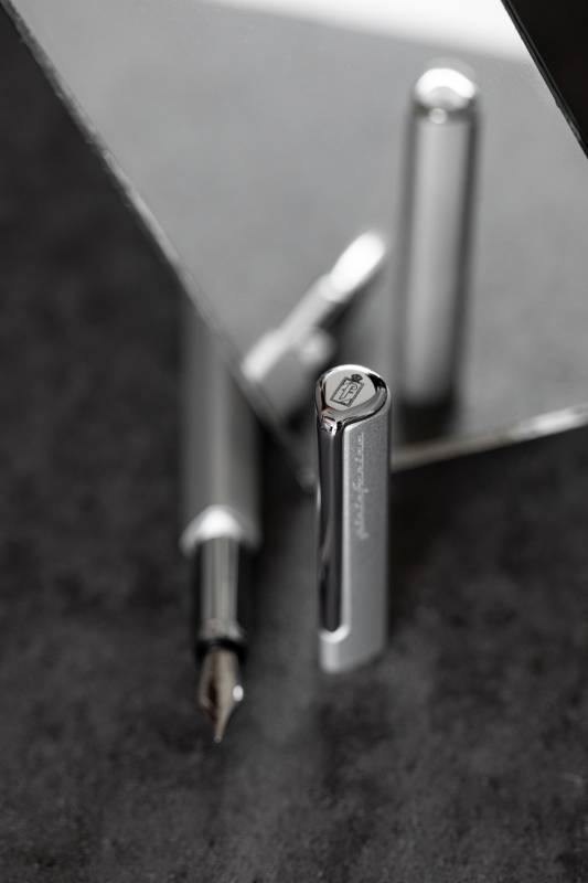 Перьевая ручка PININFARINA PF One SILVER