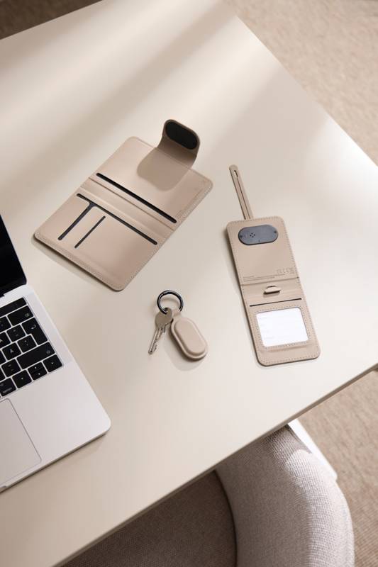 Обложка на паспорт VINGA Baltimore RCS с Bluetooth-трекером Dual