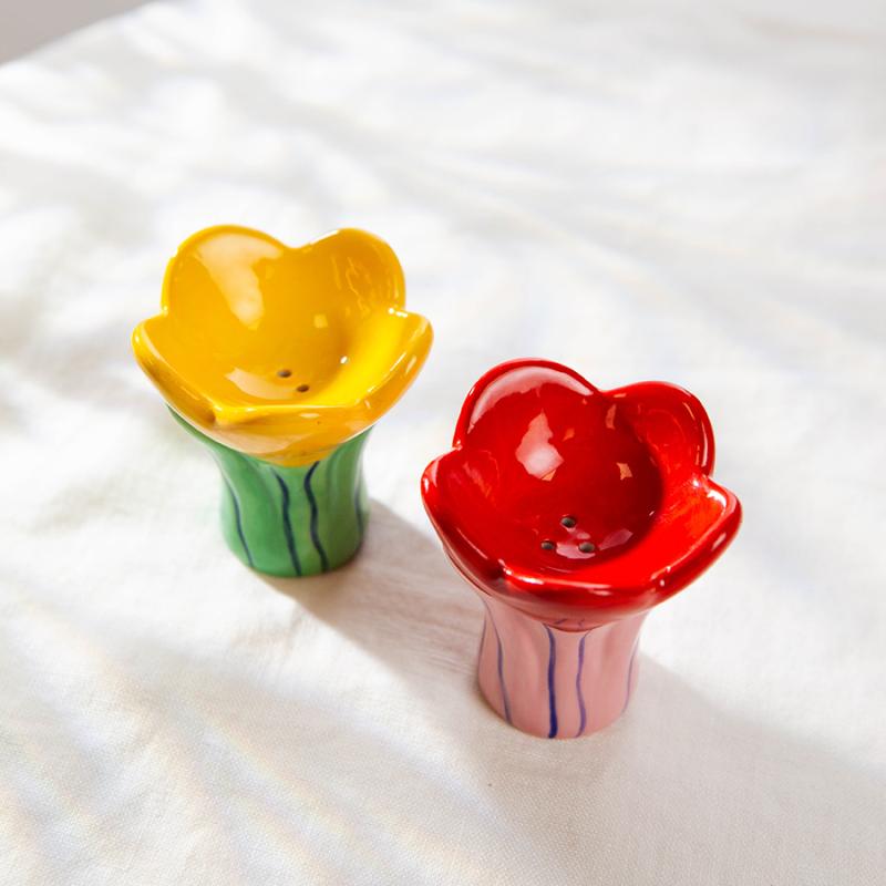 Набор из солонки и перечницы