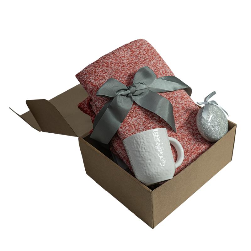 Подарочный набор HOLIDAY: плед, кружка, шар новогодний, коробка, синий