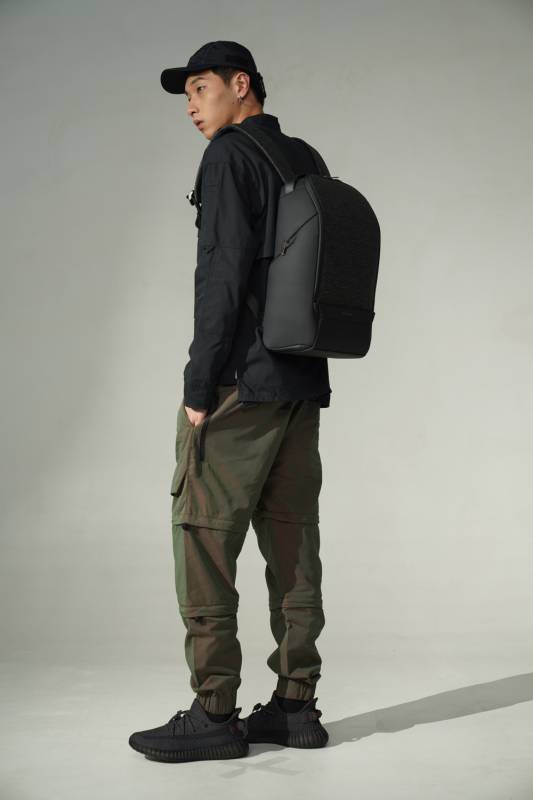 Рюкзак KORIN FlexPack Pro 47х34х18 см, черный