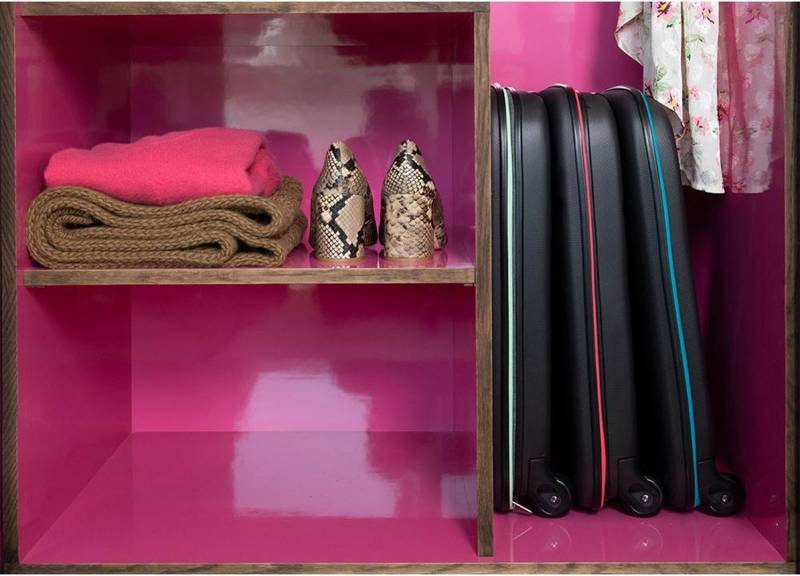 Чемодан складной Rollink Earth 55x40x20 см, 2 колеса, черный/красный