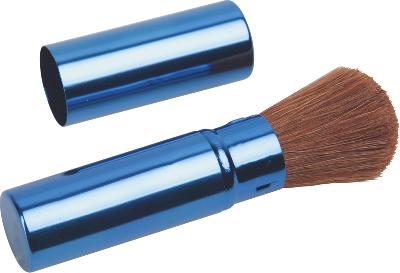 Кисть Dewal Beauty для румян в футляре ( футляр)