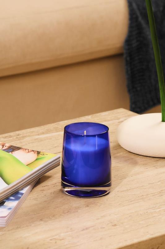 Ароматическая свеча Fragnola, пряная древесина и кардамон