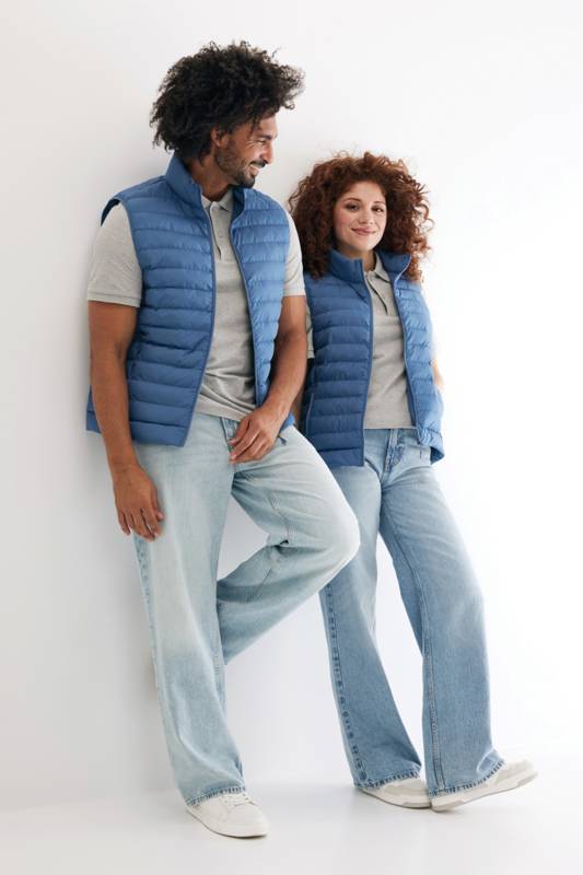 Женский стеганый жилет Iqoniq Meru из переработанного полиэстера AWARE™, 70 г/м134