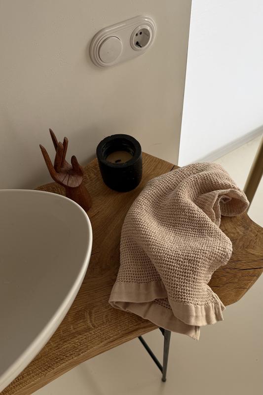 Полотенце для рук из умягченной вафли ового цвета из коллекции essential, 50x90 см