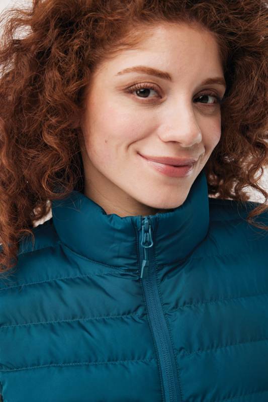 Женский стеганый жилет Iqoniq Meru из переработанного полиэстера AWARE™, 70 г/м137