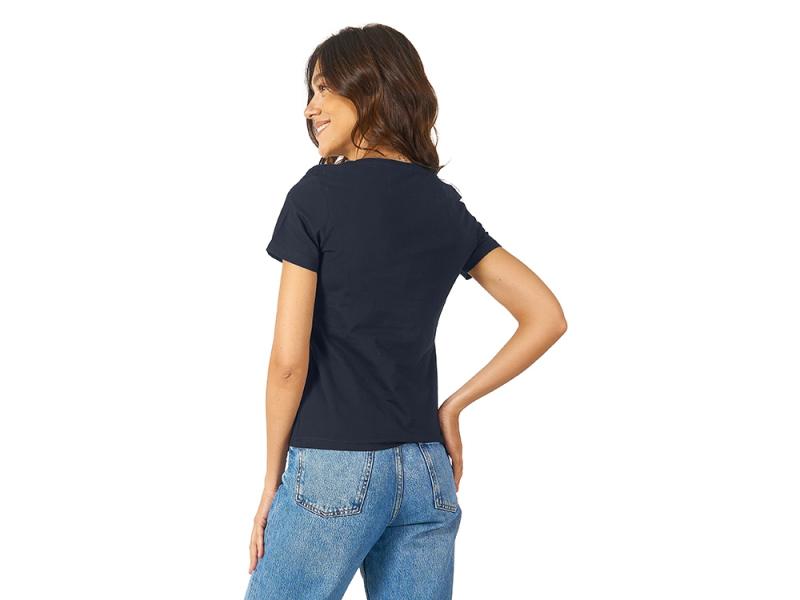 Футболка Heavy Super Club женская с V-образным вырезом