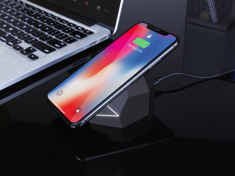 Док-станция с быстрой беспроводной зарядкой Geo Dock