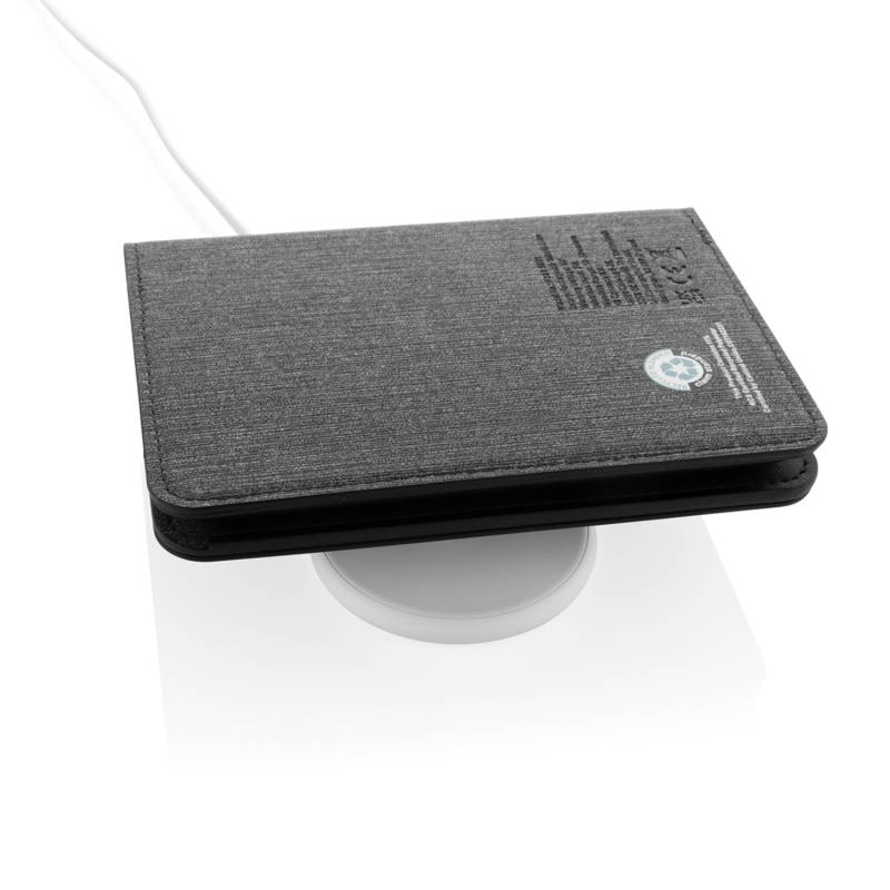 Обложка для паспорта Travelfinder с технологией Find My