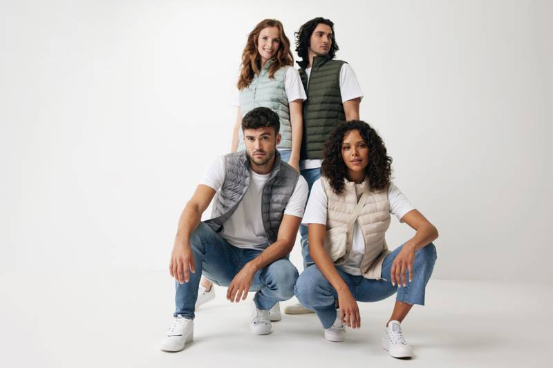 Мужской стеганый жилет Iqoniq Meru из переработанного полиэстера AWARE™, 70 г/м²