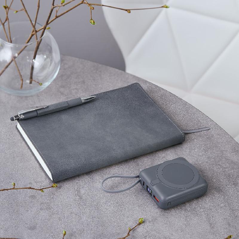 Внешний аккумулятор с подсветкой Риттер PD (Ritter PD) 10000mAh с функцией беспроводной зарядки 15W