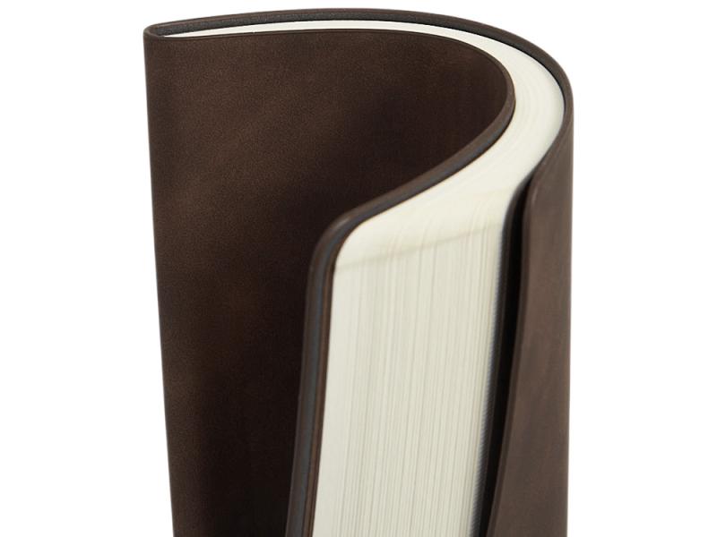 Блокнот А5 с магнитным клапаном в гибкой обложке Chaplin