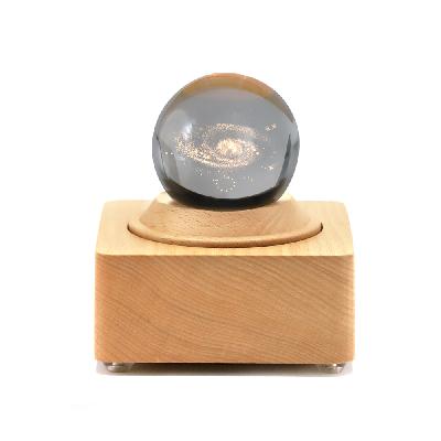 Интерьерная лампа с колонкой и функцией проекторного освещения Univero