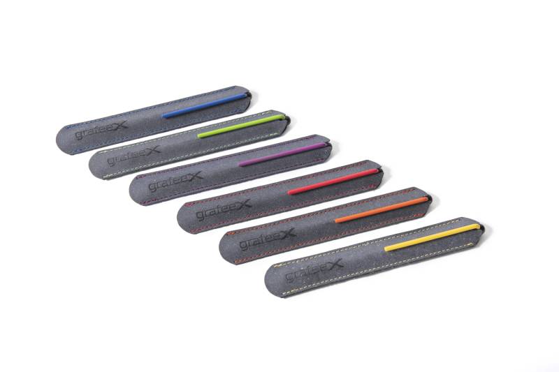 Карандаш GrafeeX с оранжевым клипом в чехле