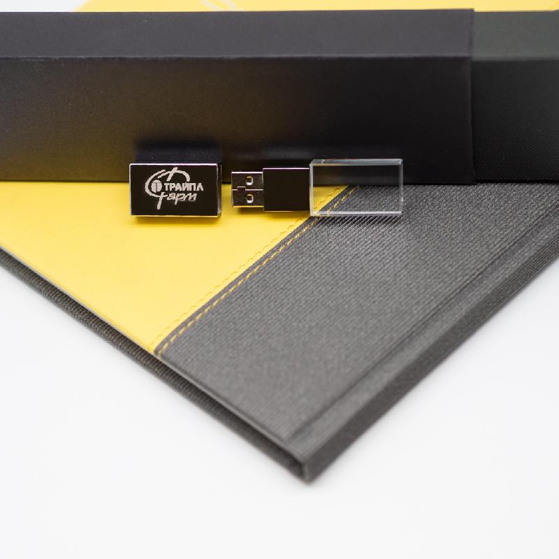 Флеш накопитель USB 2.0 Кристалл Матовый, металлстекло, прозрачный подсветка синим