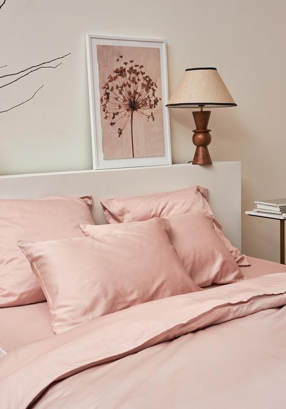 Простыня на резинке из премиального сатина  из коллекции essential, 180х200х30 см