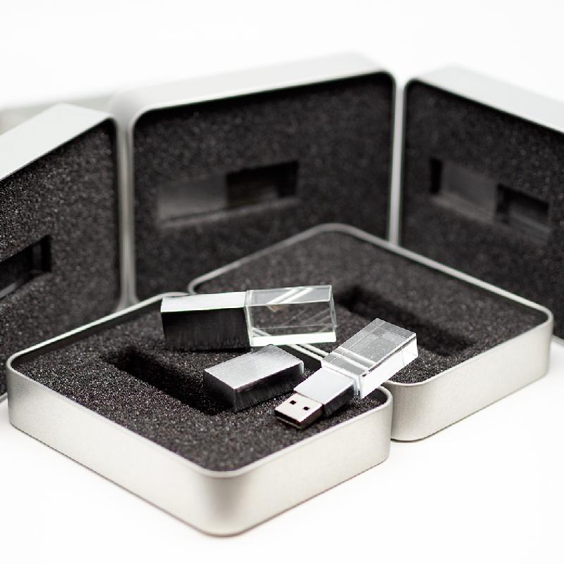 Футляр для флеш накопителя металлический, размер 11,5*8,5 см