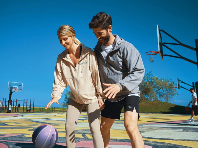 Ветровка Iqoniq Logan из переработанного полиэстера AWARE™, унисекс, 70 г/м²