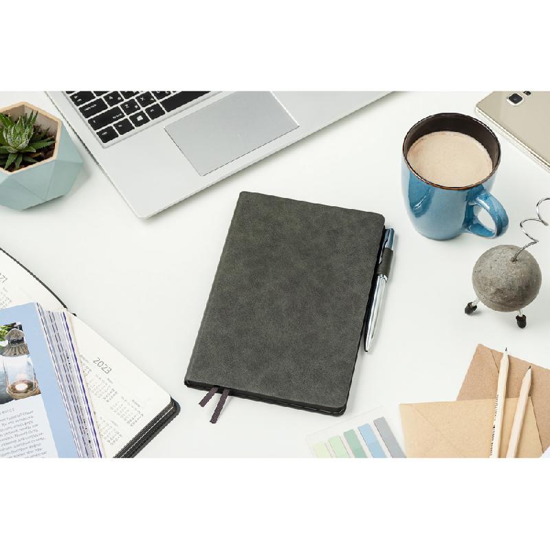 Ежедневник Flexy Asstra Petrus A5, недатированный, в гибкой обложке