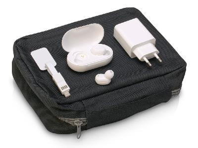 Набор для путешествий с наушниками, адаптером и универсальным кабелем Take me