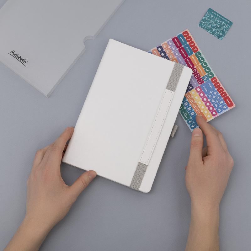 Ежедневник Galaxy недатированный, жесткая обложка, срез голограф. фольга