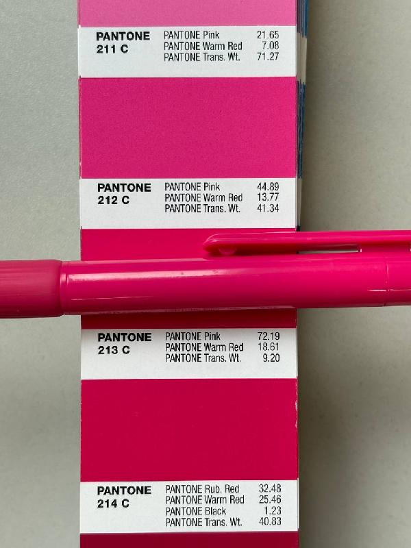 Ручка шариковая Flora Color с полугелиевым стержнем