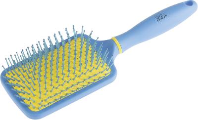 Щетка Dewal Beauty серия "Ягода" массажная с нейлоновым штифтом, квадратная,  с желтым