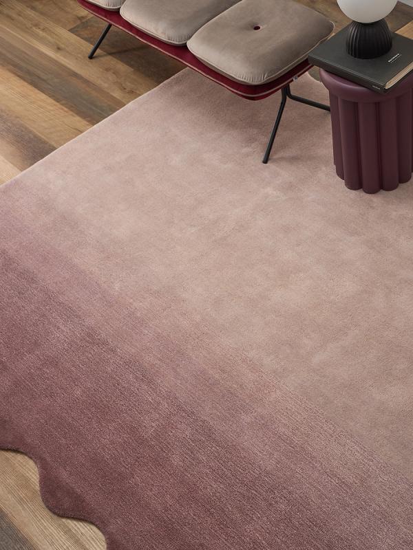 Ковер из шерсти over horizon цвета марсала из коллекции trendy ruffles