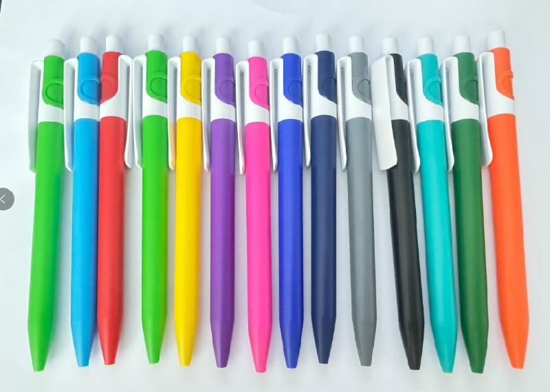 Ручка шариковая пластиковая Ravena Color