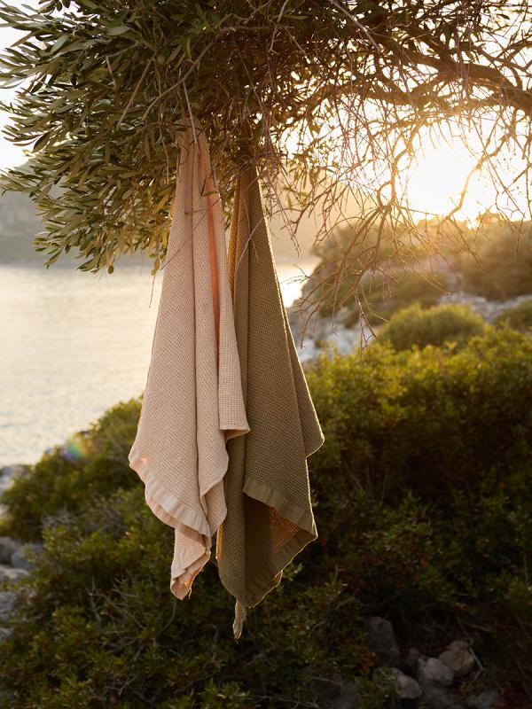 Полотенце банное из умягченной вафли ового цвета из коллекции essential, 70x140 см