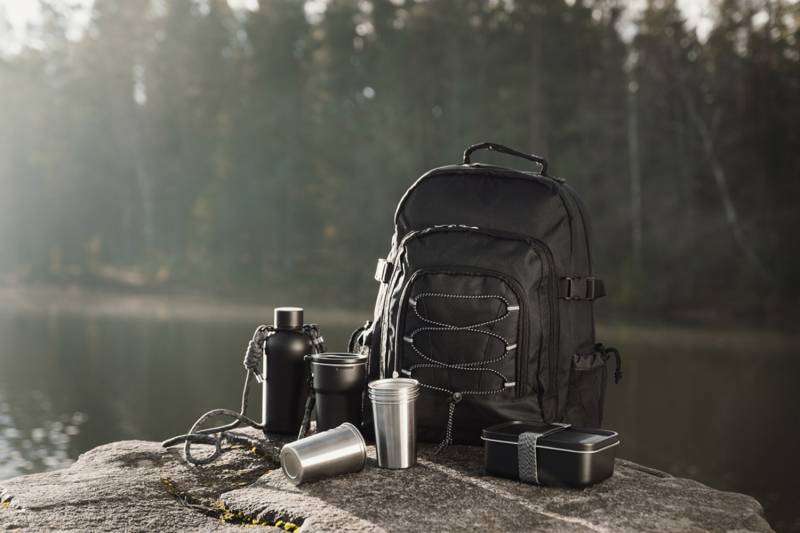 Термокружка VINGA Parks в комплекте с 4 кружками из нержавеющей стали