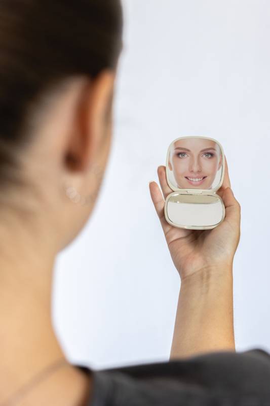 Зеркало для макияжа Reflecta из переработанного пластика RCS