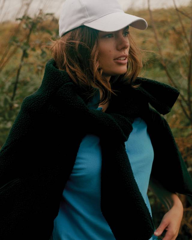 Куртка Iqoniq Diran из переработанного полиэстера AWARE™, унисекс, 320 г/м²