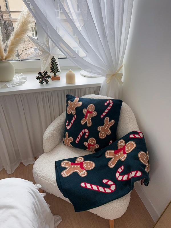 Подушка вязаная с новогодним рисунком gingerman из коллекции new year essential, 45x45 см