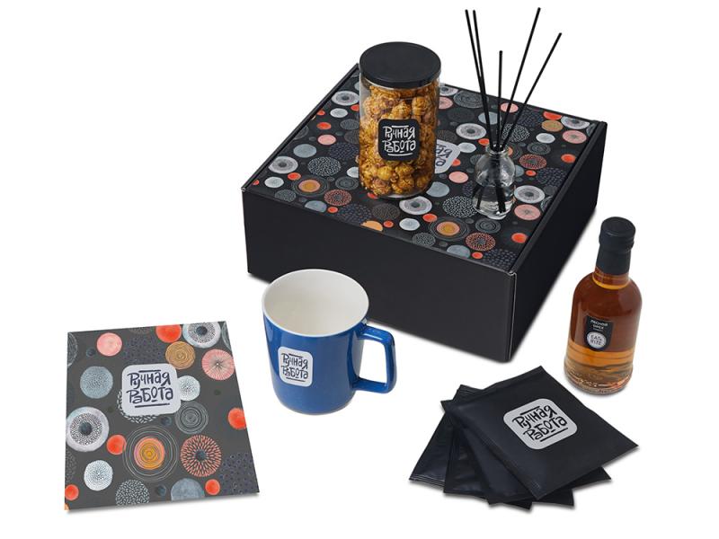 Подарочный набор Re:y. Treat с кружкой, сиропом и попкорном