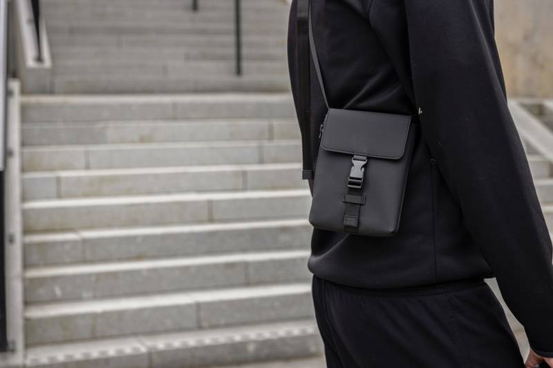 Сумка через плечо VINGA Baltimore RCS