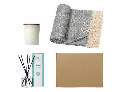 Подарочный набор для дома с пледом, свечой и диффузором