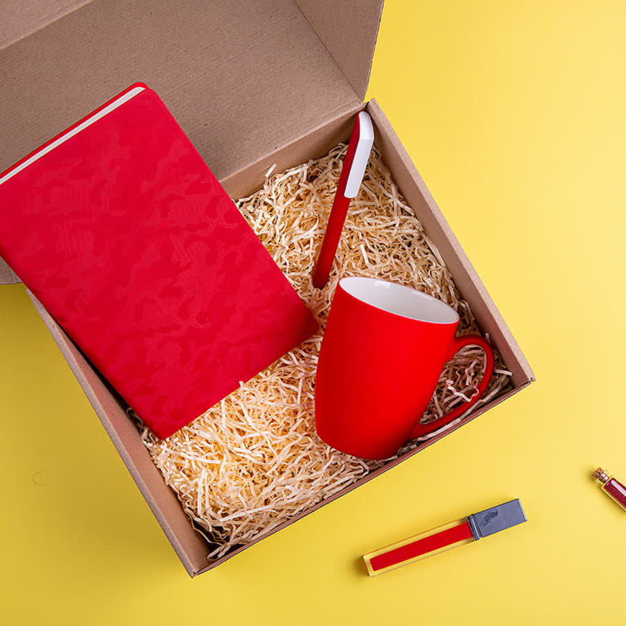 Набор подарочный RUBY BABE: бизнес-блокнот, ручка, кружка, коробка, стружка, красный