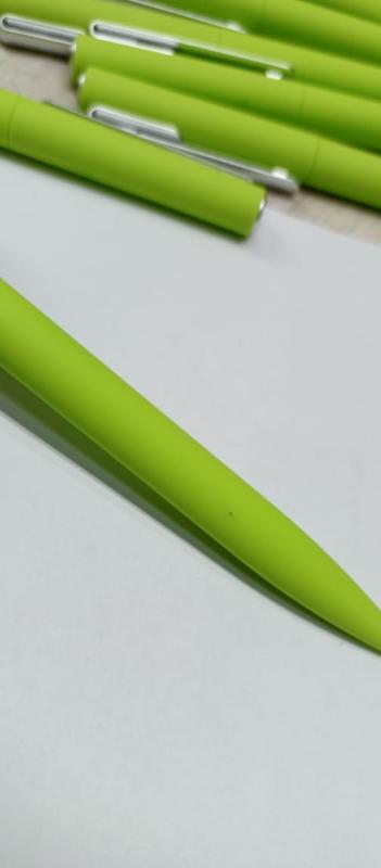 Ручка пластиковая шариковая Bon soft-touch