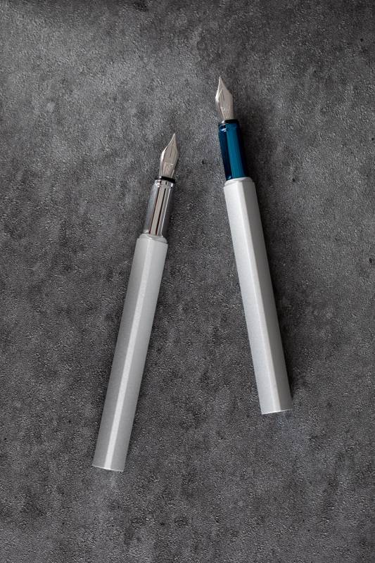 Перьевая ручка PININFARINA PF One SILVER /BLUE