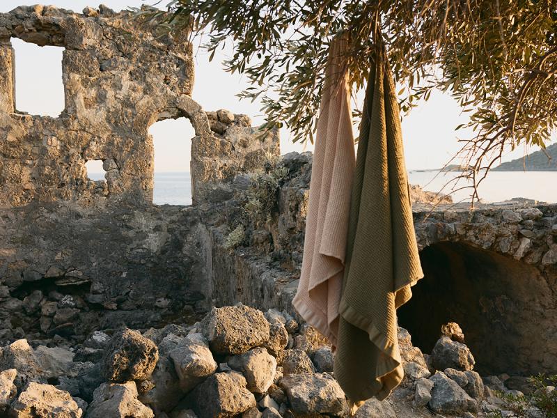 Полотенце банное из умягченной вафли ового цвета из коллекции essential, 70x140 см