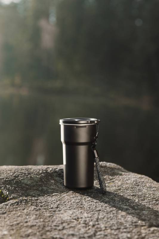 Термокружка VINGA Parks в комплекте с 4 кружками из нержавеющей стали