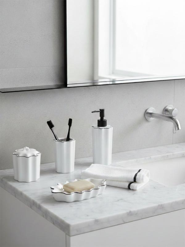 Банка для хранения camellia