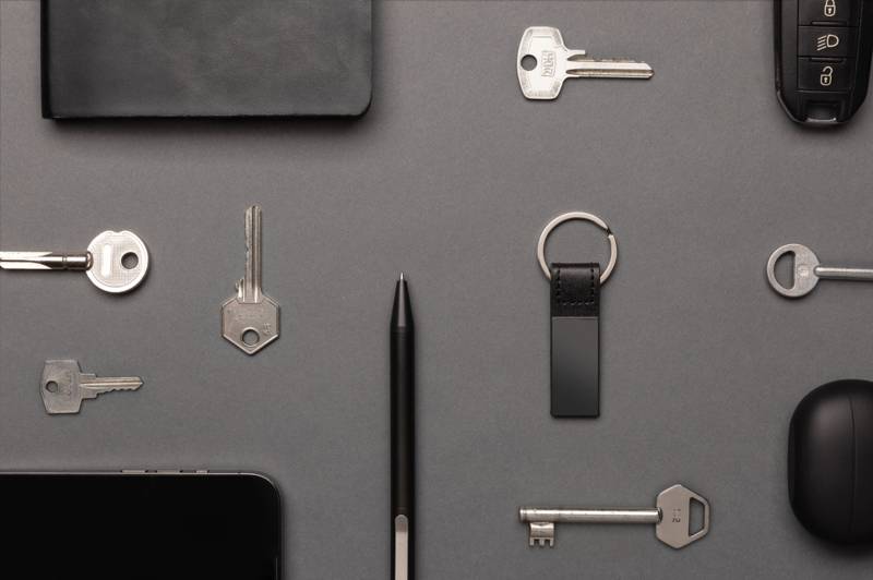 Брелок Luxury из полиуретана и переработанного цинка RCS