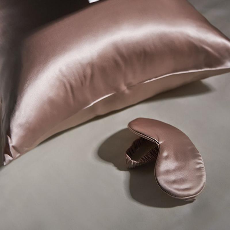 Маска для сна Essential