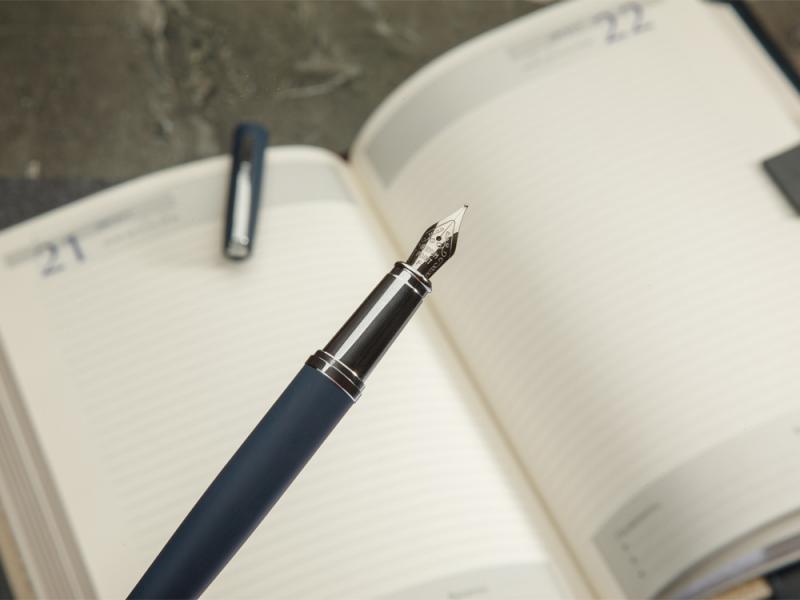 Ручка металлическая перьевая Sienna софт-тач